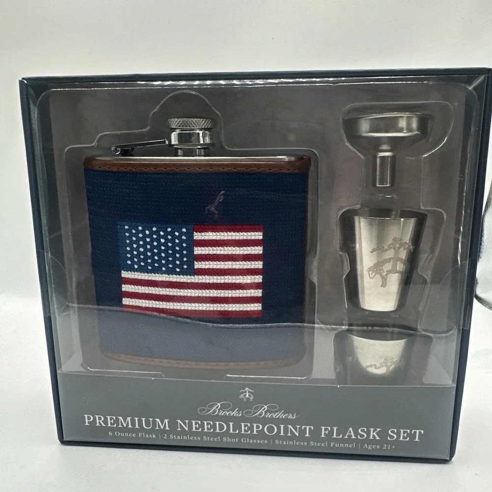 Brooks Brothers NeedlePoint American Flag 6 oz Hip Flask Set Shot Glasses Funnel
